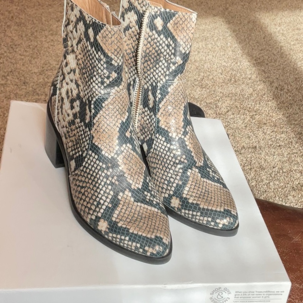 SNAKE PRINT BOOTS
